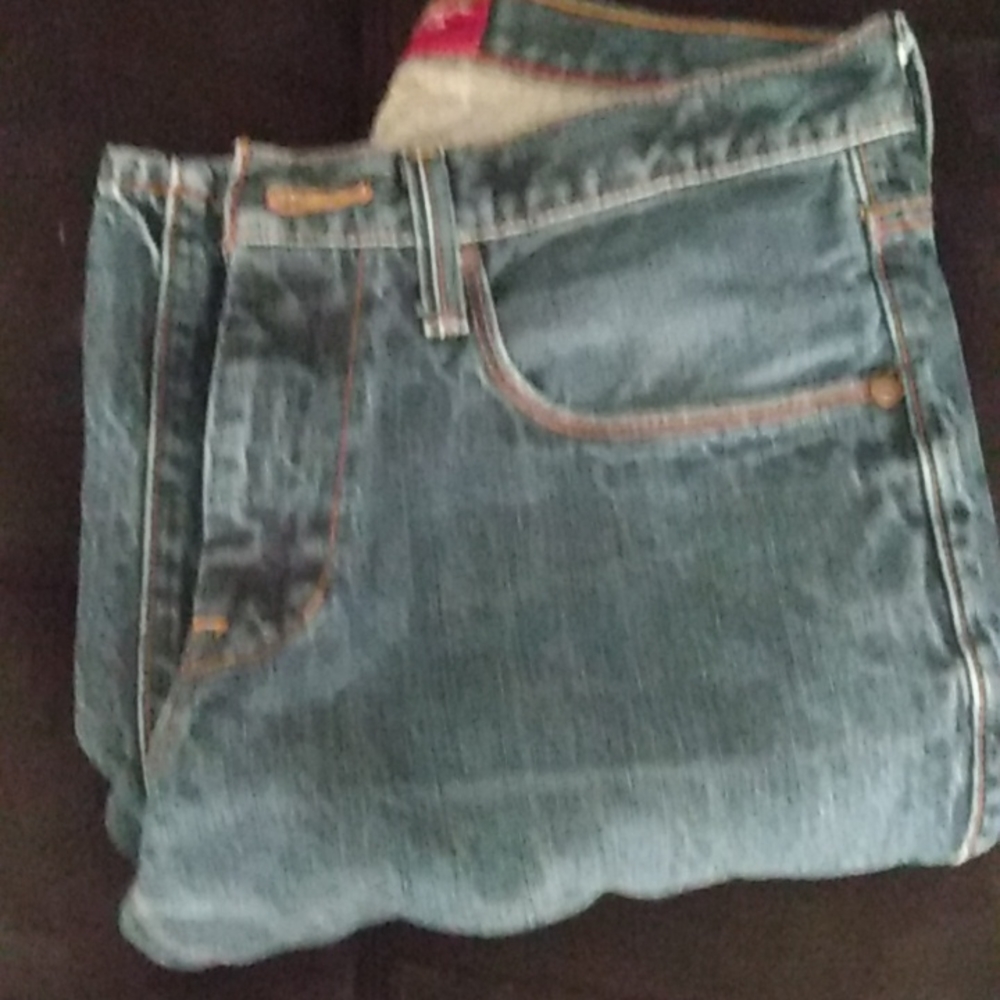 Arizona Straight Leg Jeans